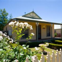 Отель Cottages on Bridport 2 - Rose Lea - Daylesford в городе Дейлсфорд, Австралия