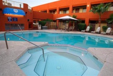 Отель Hotel Tempe Phoenix Airport Inn Suites в городе Guadalupe, США