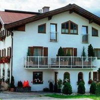 Отель Fruhstuckspension Kneringerhof в городе Зерфаус, Австрия