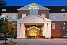 Отель Holiday Inn Express Hotel & Suites Chicago-Algonquin в городе Алгонкин, США