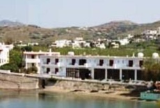 Отель Domenica в городе Вари, Греция