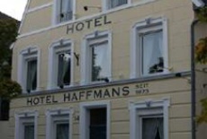 Отель Hotel Haffmans в городе Грефрат, Германия