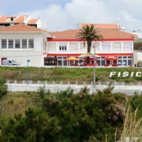 Отель Fisica Beach Hostel в городе Торреш-Ведраш, Португалия