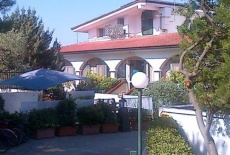 Отель Hotel Villa Pirotta в городе Санникандро-ди-Бари, Италия
