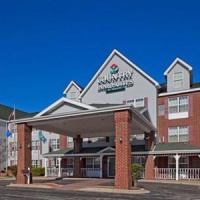 Отель Country Inn & Suites Port Washington в городе Соквилл, США
