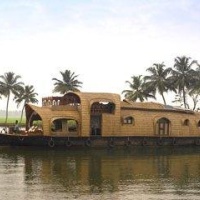 Отель Lakes & Lagoons Tour Company в городе Аллеппи, Индия