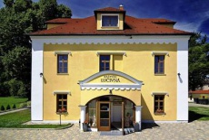 Отель Kastiel Lucivna в городе Лучивна, Словакия