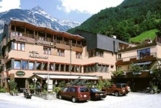 Отель Hotel Fluelerhof B&B Garni Rustico в городе Флюелен, Швейцария