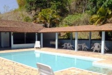 Отель Pousada & Camping Serras Verdes в городе Санта-Рита-ди-Жакутинга, Бразилия