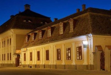 Отель Palatul Brukenthal Avrig в городе Авриг, Румыния