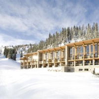 Отель Sunshine Mountain Lodge в городе Банф, Канада