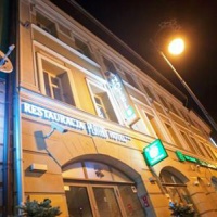 Отель Hotel-Restauracja Platan в городе Хшанув, Польша
