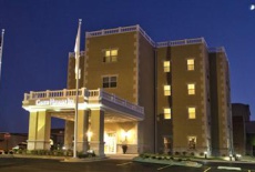 Отель Canton Harvester Inn в городе Кантон, США