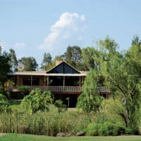 Отель Woolshed Hill Estate Pokolbin в городе Поколбин, Австралия