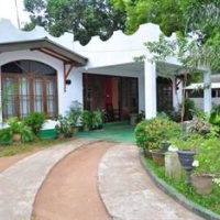 Отель Sandula Holiday Resort в городе Анурадхапура, Шри-Ланка