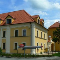 Отель Spa Wellness Hotel Kazduv Dvur Skalna в городе Скальна, Чехия