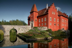 Средневековый замок Червена-Льгота
