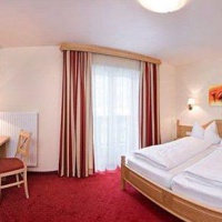 Отель Hotel Edelweiss Pfunds в городе Пфундс, Австрия