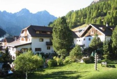 Отель Alpengasthof в городе Скуоль, Швейцария