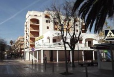 Отель Apartamentos Monaco в городе Кала Миллор, Испания