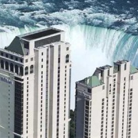 Отель Hilton Hotel and Suites Niagara Falls Fallsview в городе Ниагара-Фолс, Канада