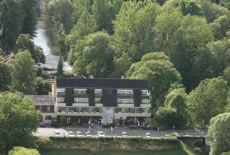 Отель Touring Hotel Saint-Leonard-des-Bois в городе Сен-Леонар-Де-Буа, Франция