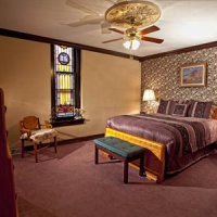 Отель Christopher's Bed and Breakfast в городе Бельвю, США