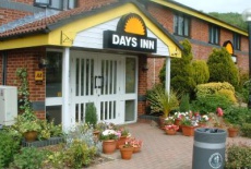 Отель Days Inn Michaelwood Stinchcombe в городе Уоттон-андер-Эдж, Великобритания