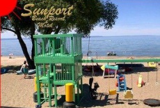 Отель Sunport Beach Resort в городе Tiny, Канада