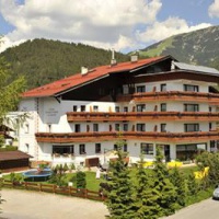 Отель Hotel Schonegg в городе Зеефельд, Австрия