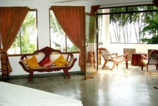 Отель Surf Lanka Hotel Matara в городе Матара, Шри-Ланка