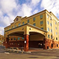 Отель BEST WESTERN Riverview Inn & Suites в городе Рауэй, США