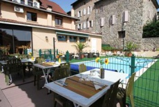 Отель Hotel Restaurant Chaleat Sapet в городе Сатилльё, Франция
