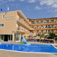 Отель Magda Hotel Agia Marina в городе Вайя, Греция