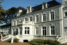 Отель Hostellerie De Le Wast Chateau Des Tourelles в городе Colembert, Франция