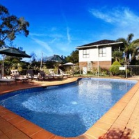 Отель Paradise Apartments Lakes Entrance в городе Суон Рич, Австралия