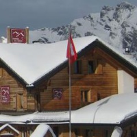 Отель Hameau Mountain Lodge в городе Нанда, Швейцария
