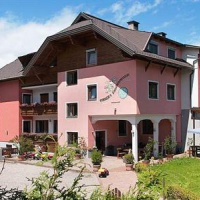 Отель Familien-Pension & Ferienwohnung Pirker Faaker See Villach в городе Дробболах-ам-Фаакер Зее, Австрия