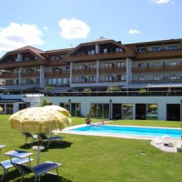 Отель Hotel Schoenblick в городе Фельден-ам-Вёртер-Зе, Австрия