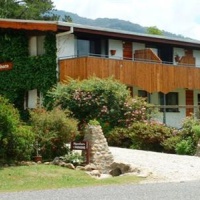 Отель Alpenhorn Holiday Units Mount Beauty в городе Тавонга-Саут, Австралия