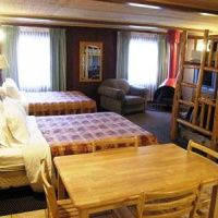 Отель Sitzmark Chalet Motel в городе Руидозо, США