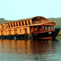 Отель Shri Kute House Boat в городе Морджим, Индия