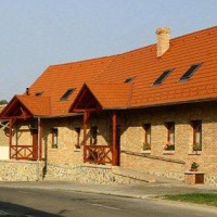 Отель Wekler Csaladi Pinceszet Es Vendeghaz в городе Мечекнадашд, Венгрия