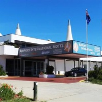 Отель Comfort Inn Airport International в городе Квинбеян, Австралия