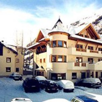 Отель Idhof Hotel Ischgl в городе Ишгль, Австрия