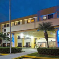 Отель Holiday Inn Express Miami-Hialeah Miami Lakes в городе Хайалиа, США