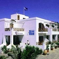 Отель Cyclades Hotel Possidonia в городе Finikas, Греция