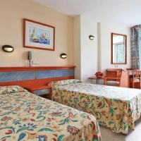 Отель Sirenis Cala Llonga Resort Ibiza в городе Санта-Эулалия-дель-Рио, Испания
