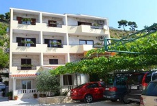 Отель Apartments Karlo в городе Дуче, Хорватия