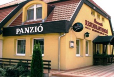 Отель Romantik Etterem - Panzio в городе Татабанья, Венгрия